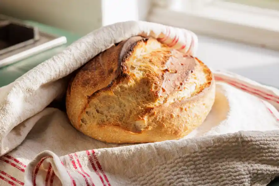 Surdegsbröd med ölandsvete