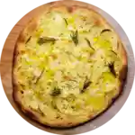 Kartoffelpizza med salat