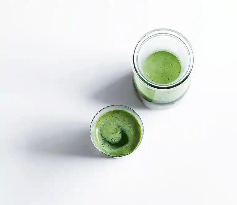 Grøn grøntsagsjuice 