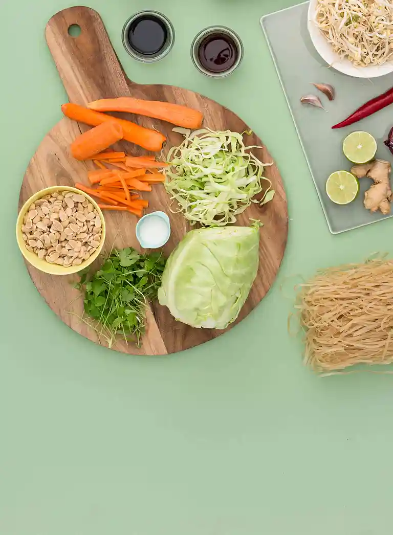 Pad thai nudler med kødboller