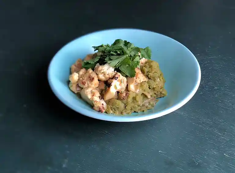 Spicy flækærte-'mash' med blomkål i miso og koriander