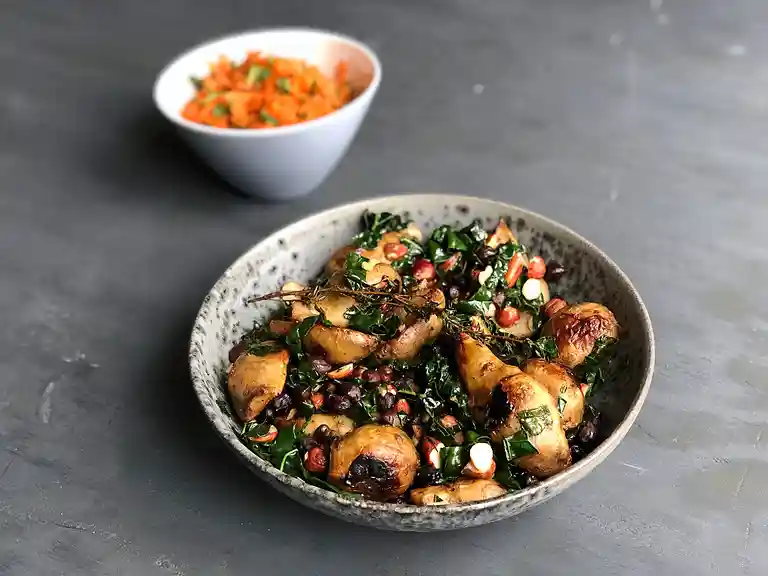 Stegte jordskokker med palmekål, hasselnødder og citron