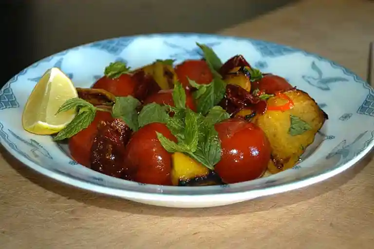 Morötter med chilibakade tomater