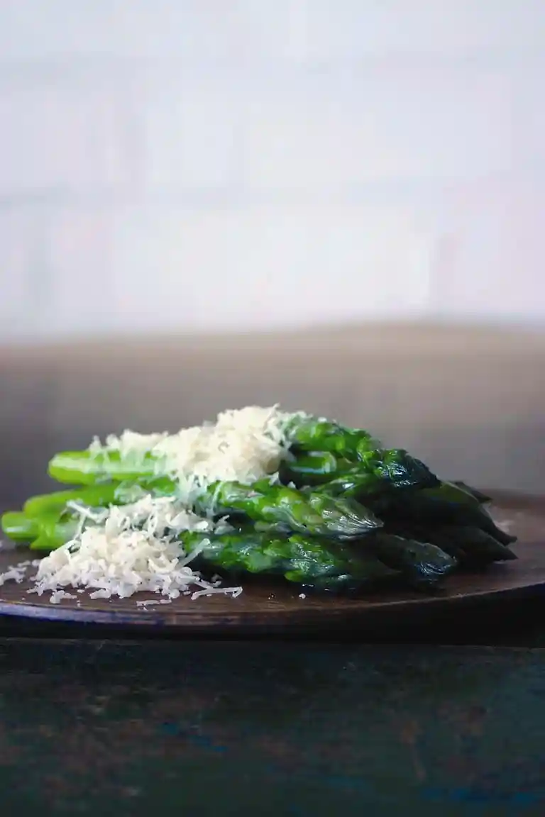 Sparris med parmesan
